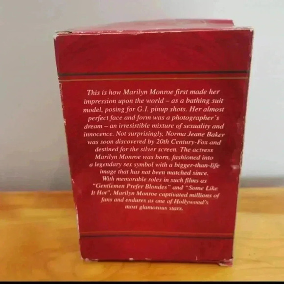 Marilyn Monroe bathing beauty vintage  Christmas Ornament - Picture 2 of 4